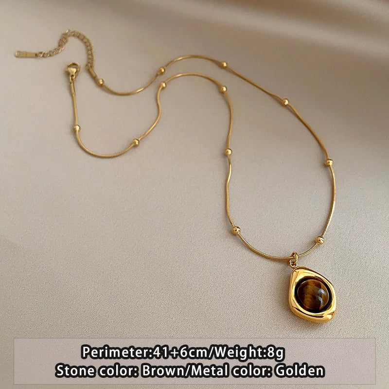 Retro Temperament Layered Tiger Eye Stone Pendant Necklace.