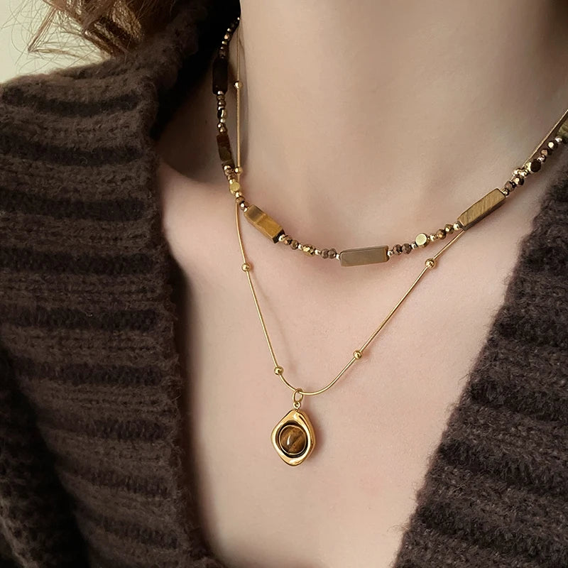 Retro Temperament Layered Tiger Eye Stone Pendant Necklace.