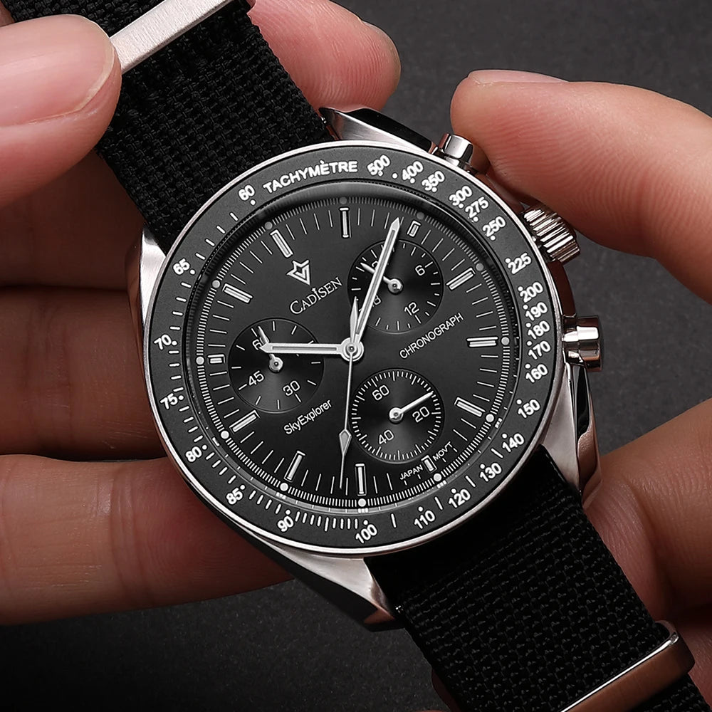 Luxury Quartz Wrist Watch For Men.