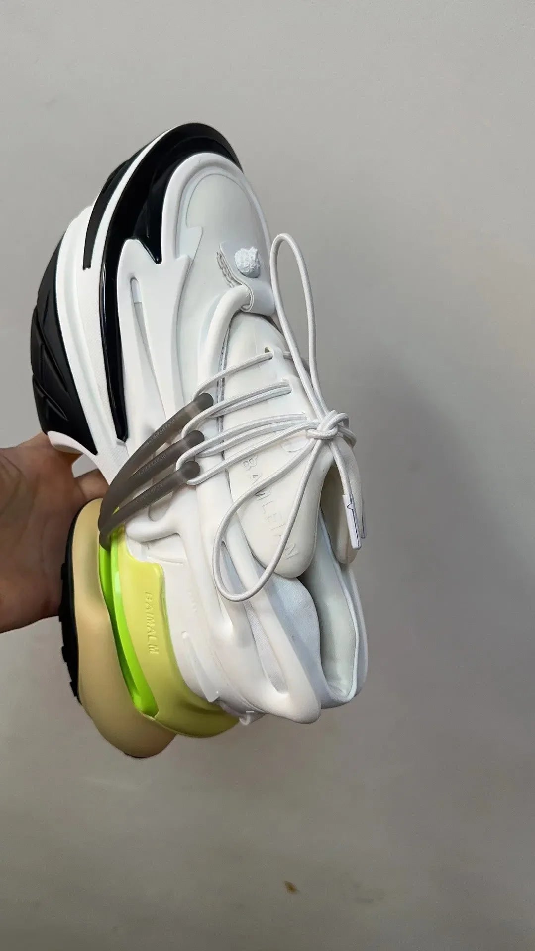 Breathable Casual Sports Shoes for Men & Women.