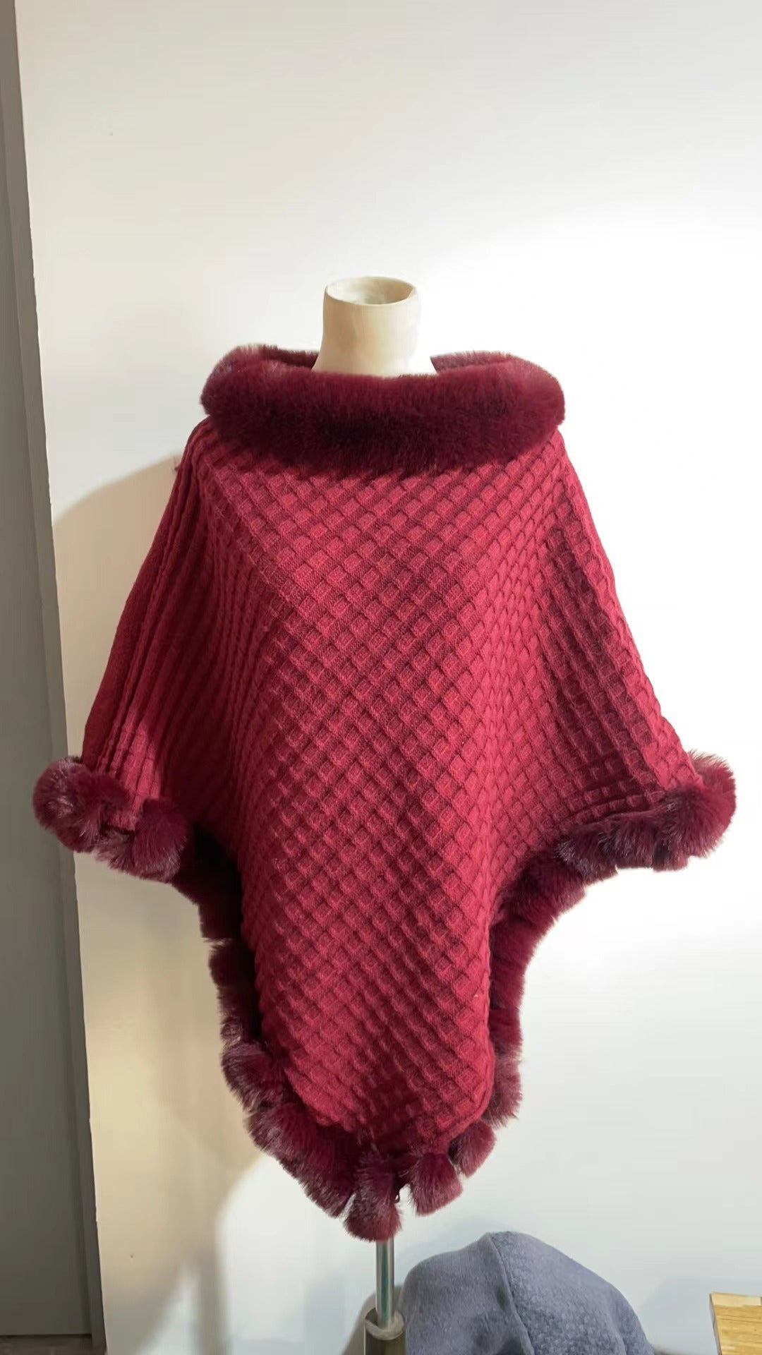 Women Winter Fur Cloak Shawl Outerwear - BLAKESTORE-NG