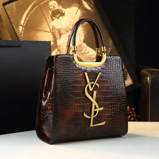 High-grade light luxury handbag.