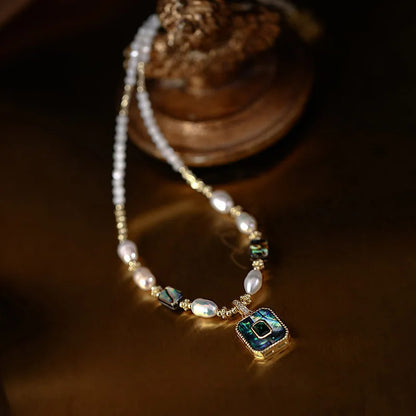 Luxury Beauty Gold Plated Pendant Necklace. - BLAKESTORE-NG