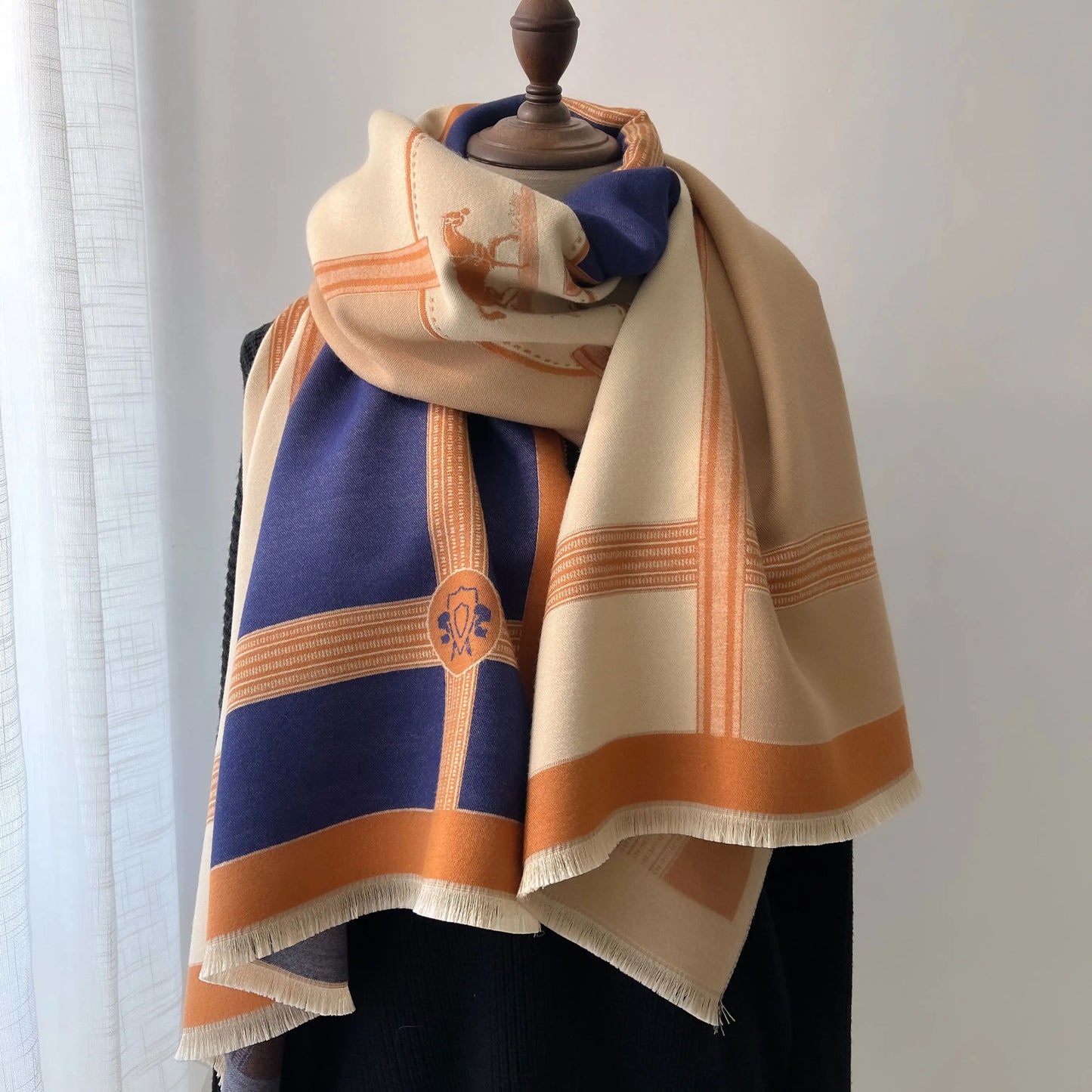 NEW Luxury Winter Thick Warm Scarf .