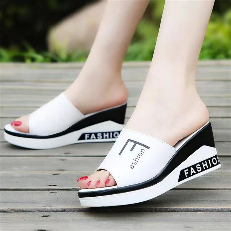 Women Slippers High Quality Thick Sole Leather Slippers.
