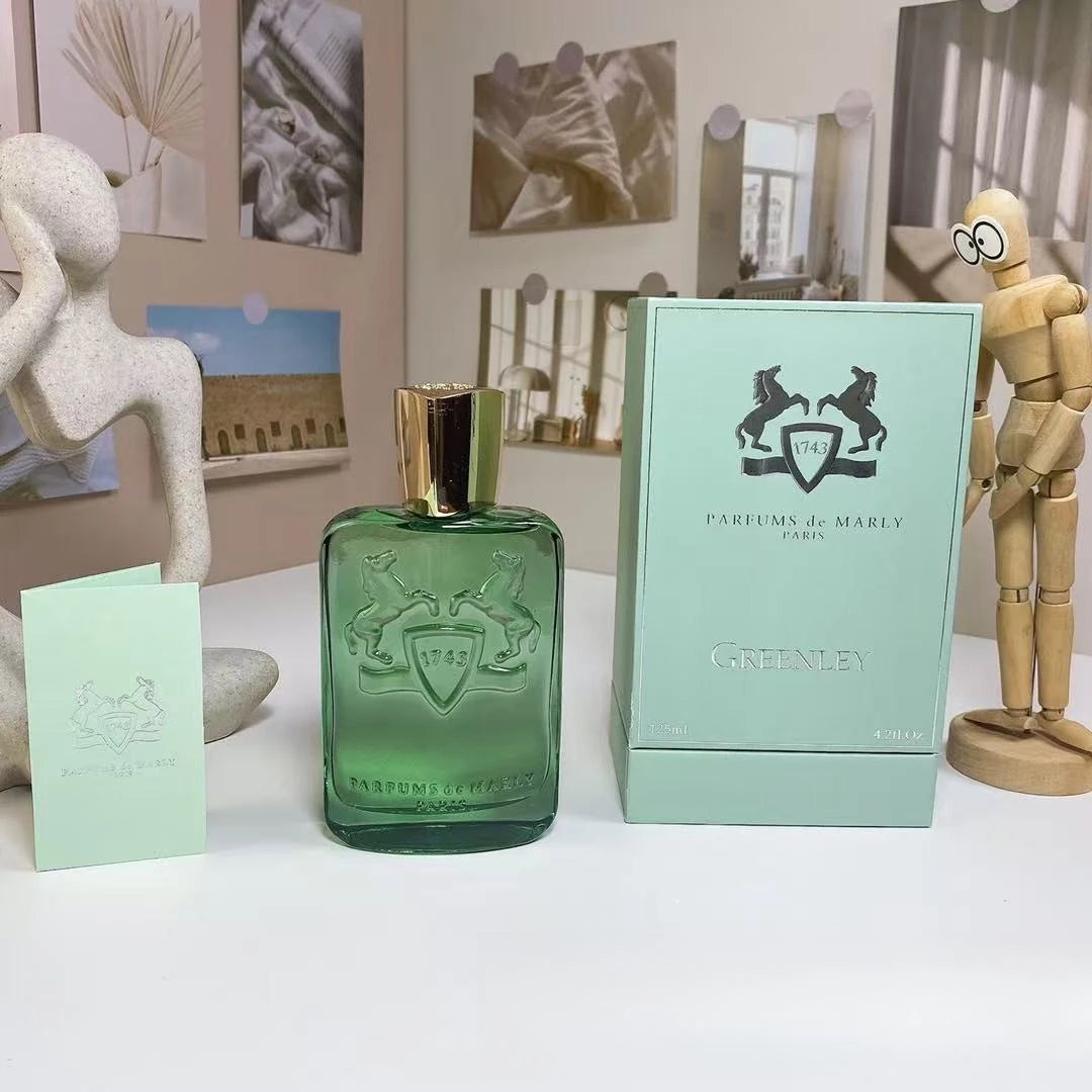 Unisex Classic Luxury Perfume-125ml Capacity.