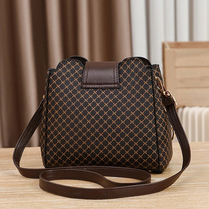 Single Shoulder Straddle Purse.