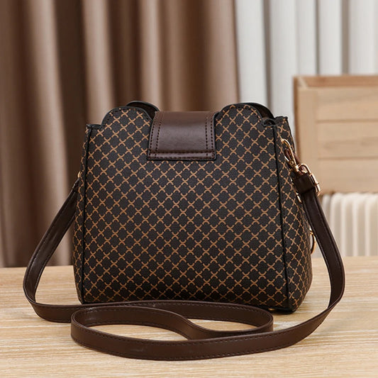 Single Shoulder Straddle Purse.
