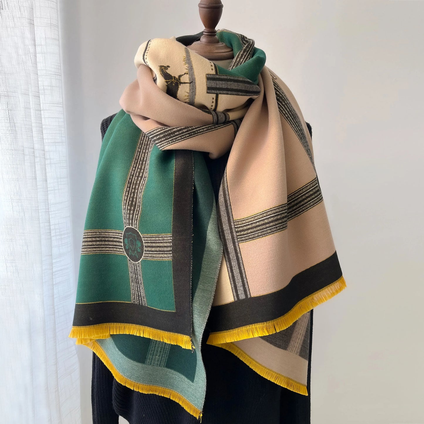NEW Luxury Winter Thick Warm Scarf .