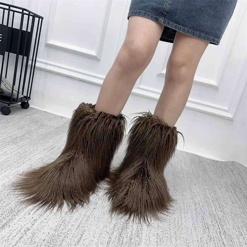 Fur Snow Boots for Winter.