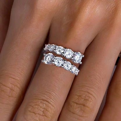 Twist Moissanite Band
