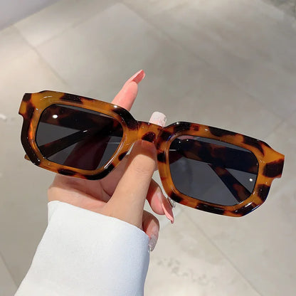 Men Vintage Rectangle Frame Sunglasses.