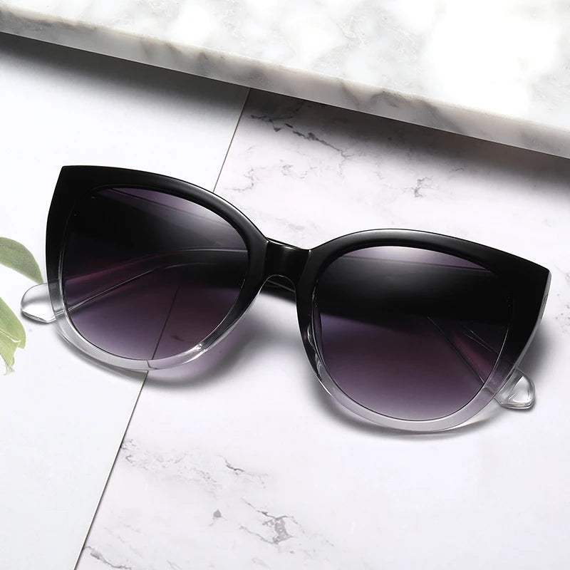 Retro Fashion Cat Eye Sunglasses.