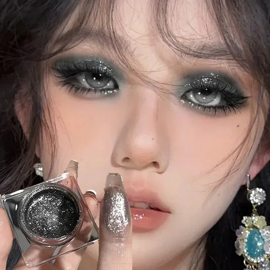 High Gloss Black Eyeshadow Make Up Palette. - BLAKESTORE-NG