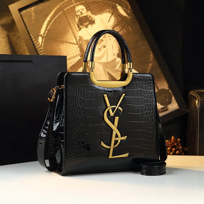 High-grade light luxury handbag.