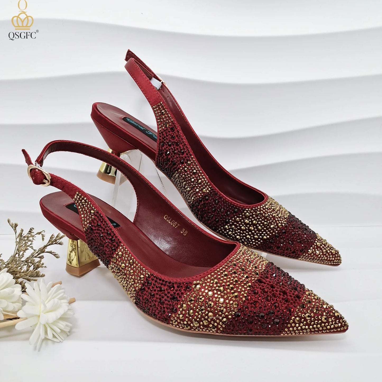 Women Heel Party Shoes Italian Design. Green Shoes And Bag Set.