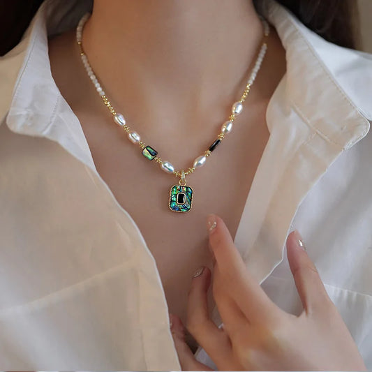 Luxury Beauty Gold Plated Pendant Necklace. - BLAKESTORE-NG