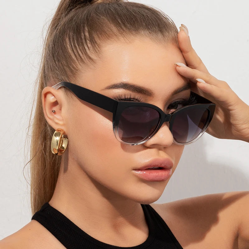 Retro Fashion Cat Eye Sunglasses.