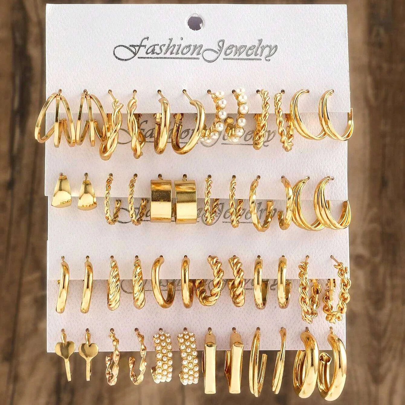 Sets of Earrings. - BLAKESTORE-NG