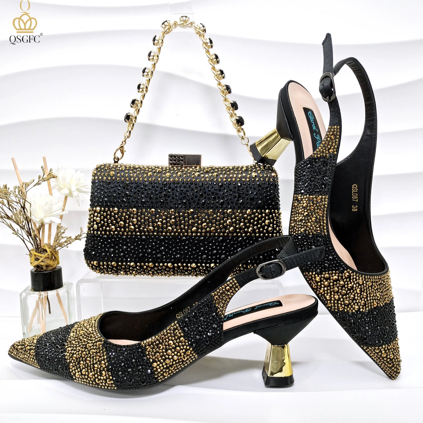 Women Heel Party Shoes Italian Design. Green Shoes And Bag Set.