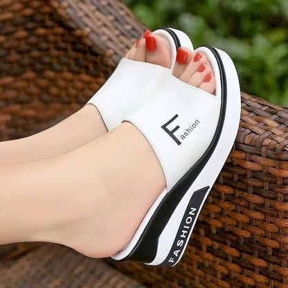 Women Slippers High Quality Thick Sole Leather Slippers.