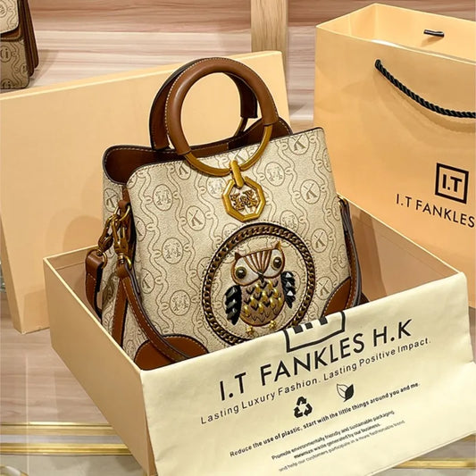 Women's handbag. Genuine leather carrying bucket bag. - BLAKESTORE-NG