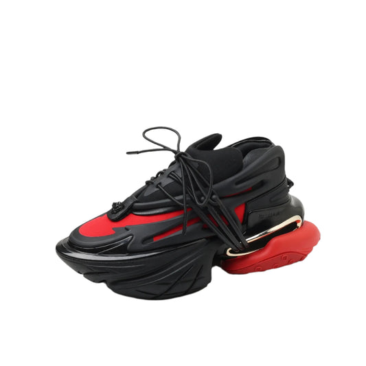 Breathable Casual Sports Shoes for Men & Women.