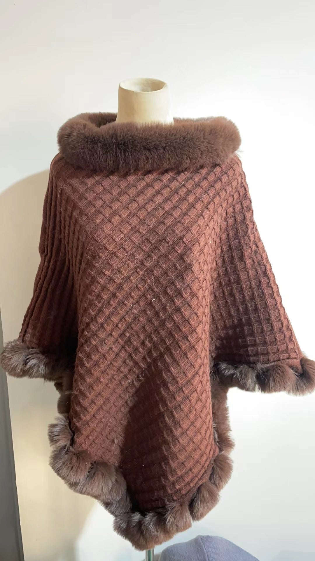 Women Winter Fur Cloak Shawl Outerwear - BLAKESTORE-NG